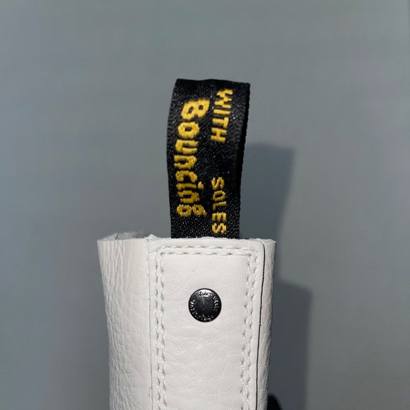 DR. MARTENS White 1460 Pascal Max Boots - Picture 9 of 14